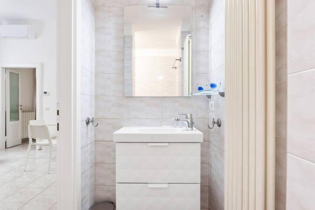 Isola And Zara Comfortable Apartment Milán Exteriér fotografie